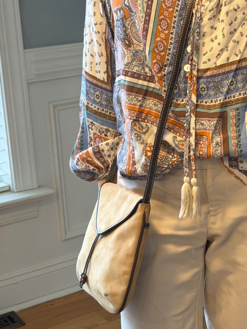 Liz Claiborne Boho Minimalist Faux Suede Crossbody Bag Tan/Brown - Picture 5 of 15